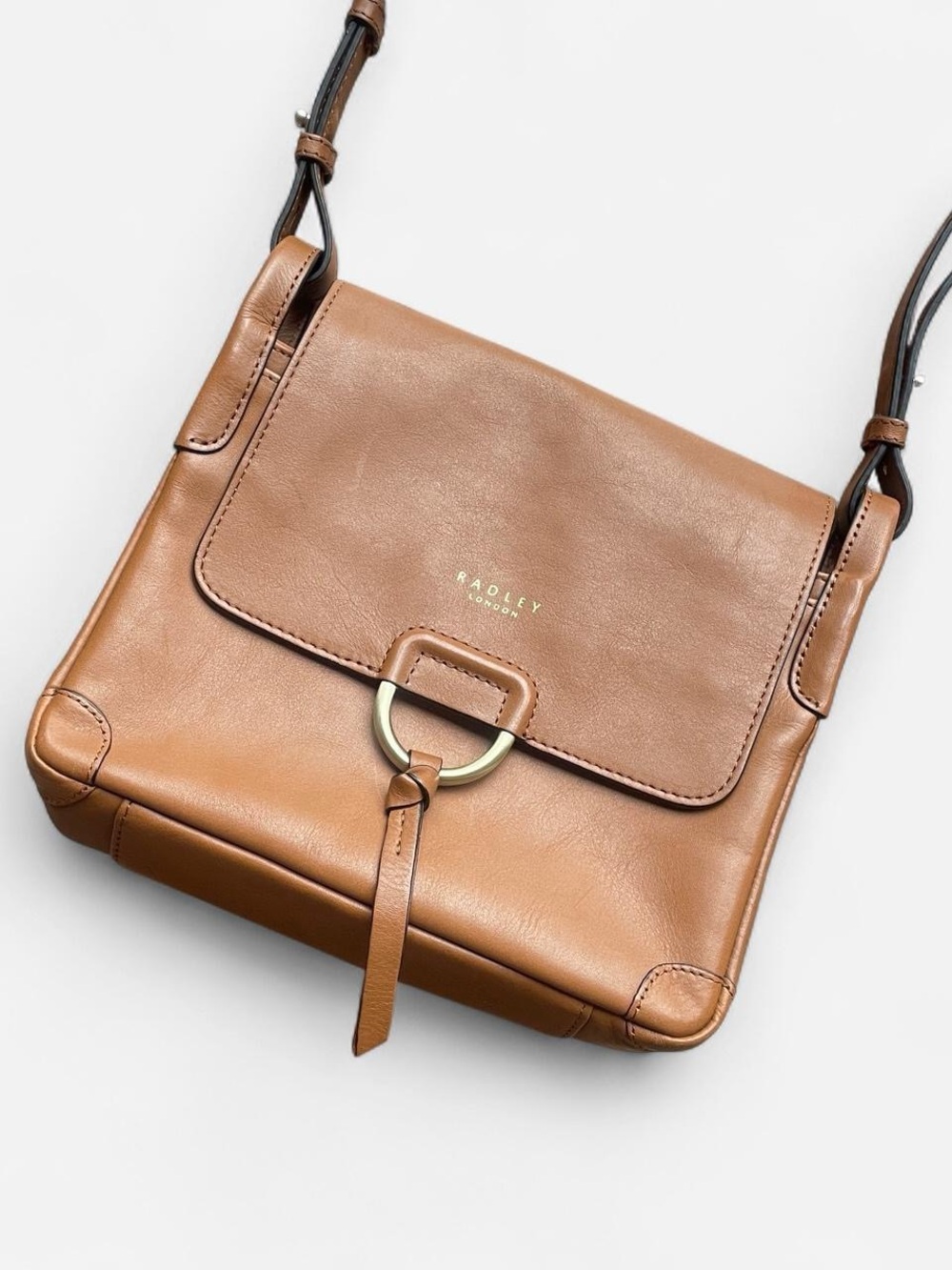 RADLEY LONDON Tan Leather Crossbody with Gold Ring Detail